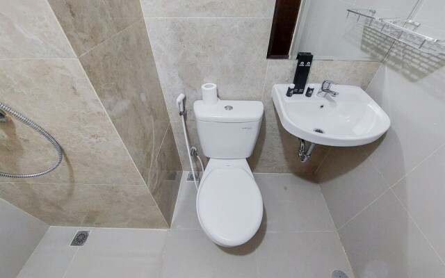 Homey And Simply Studio At Transpark Bintaro Apartment