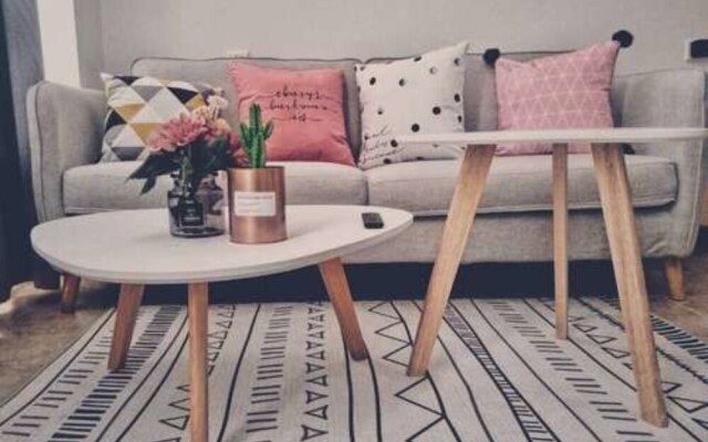 South Lake Theme Loft  Apartment