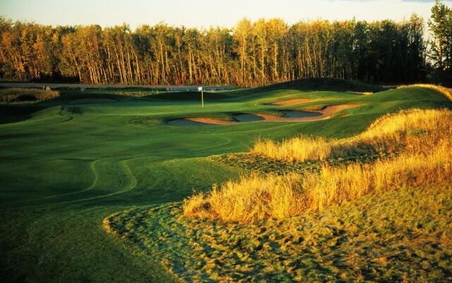 Best Western Premier Denham Inn & Suites