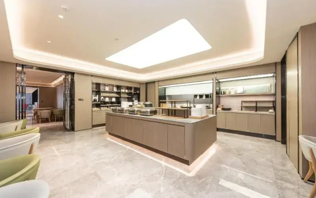 Ji Hotel Shanghai Xietu Dong Road