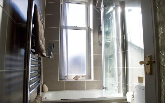 2 Bedroom Flat With Great Views