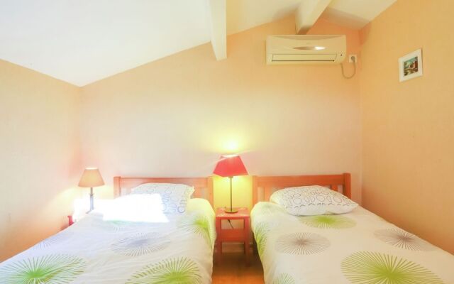 Spacious Holiday Home in Vaison-la-romaine With Garden