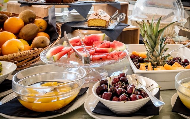 Sunflower Surf Youth Hotel