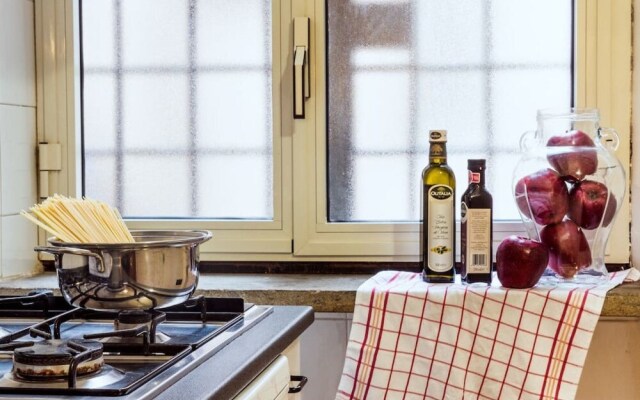 Elegant 1Br Flat in Amazing Central Location!