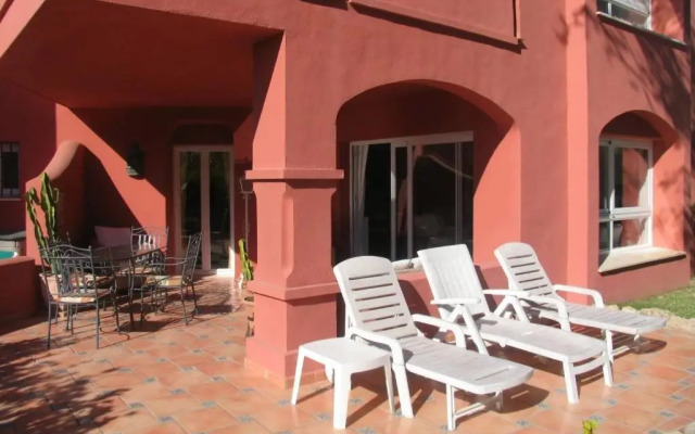 Marbella beachside apartment in 5 star gated