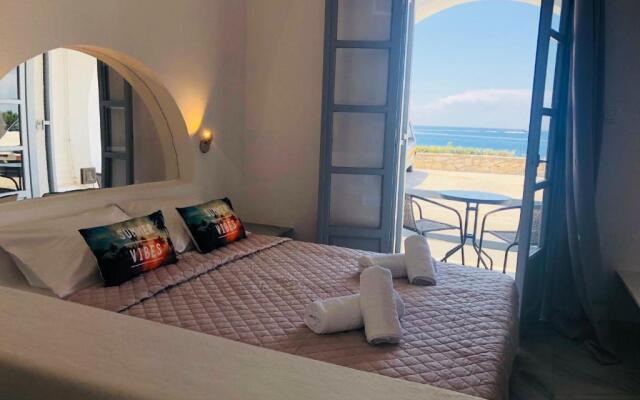 Santanna White Houses