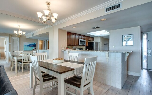 Elite Paradise 2 Bedroom Condo by RedAwning