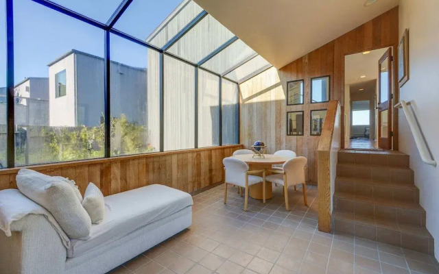 Neel Nirvana Deck W/ Bbq & Community Pool!