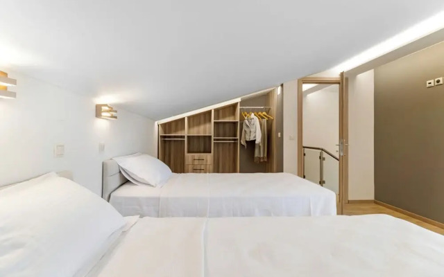 Villa Oasis in Nikiana - Sleep 6 - Pool - Hot Tub