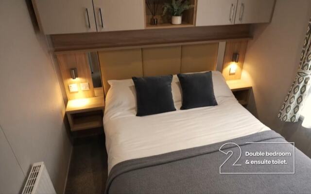 8 Guests - 3 Bedrooms - Pet Friendly - Lakeview