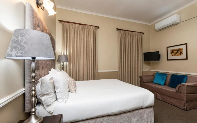 Queen’s Hotel by BON Hotels