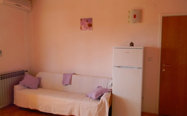 Buffalo - 150m From the Beach & Parking - A2