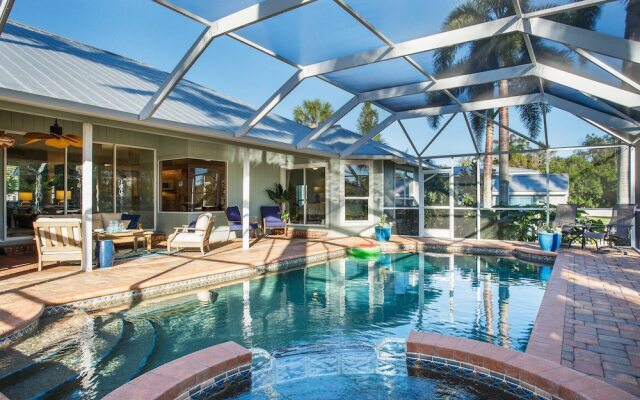 Nokomis Pool Home on the Canal