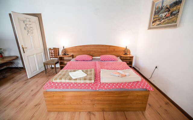 Cvet gora - Camping, Glamping and Accomodations - Hostel