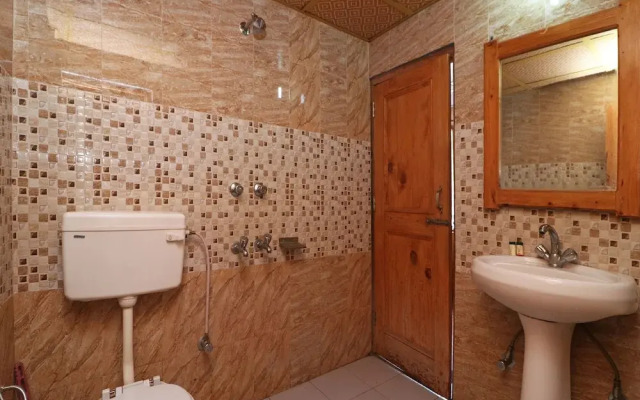 OYO 15139 Hotel Devlok International