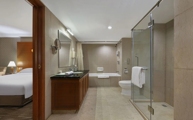 Huayang Plaza Hotel