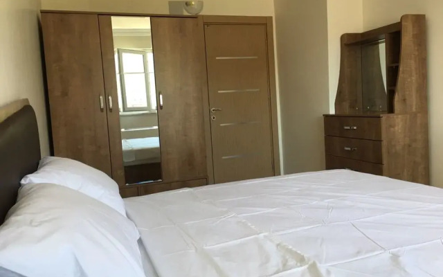 Triton Apart Otel