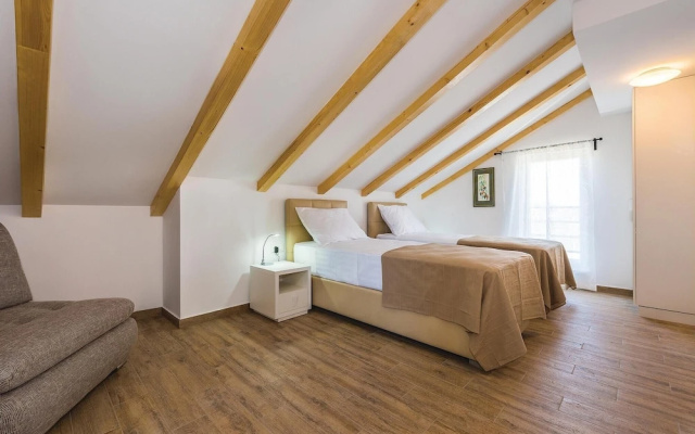Awesome Home in Sibenik With Wifi and 3 Bedrooms