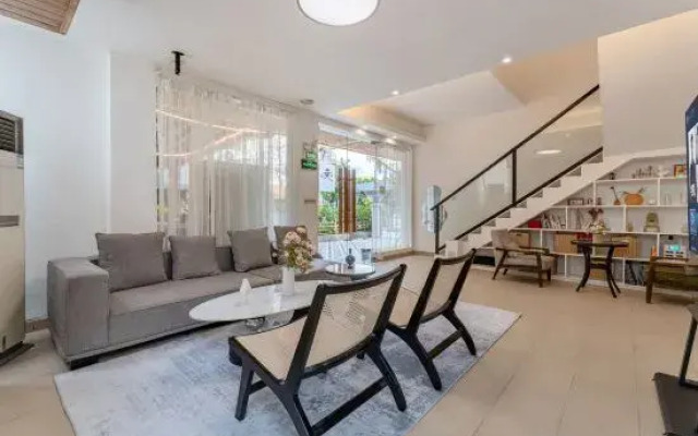 Shenzhen Shanhai Homestay (Jiaochangwei Dapeng Ancient City Branch)