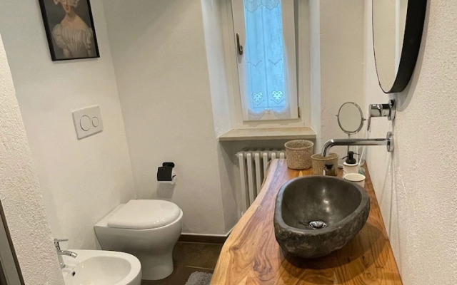 New Newly Renovated Apartment Palleusieux