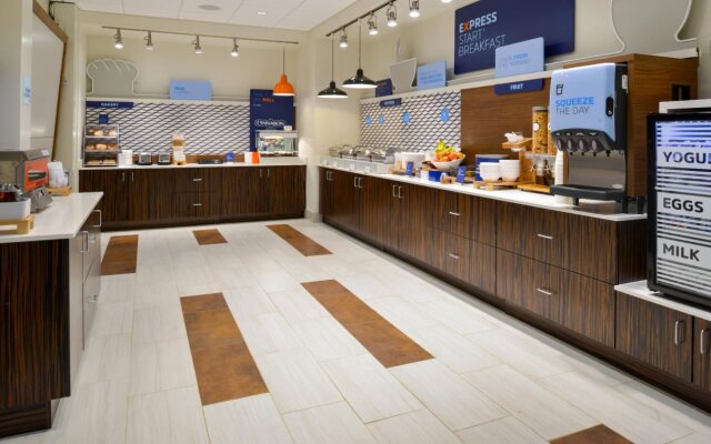 Holiday Inn Express & Suites Ottumwa by IHG