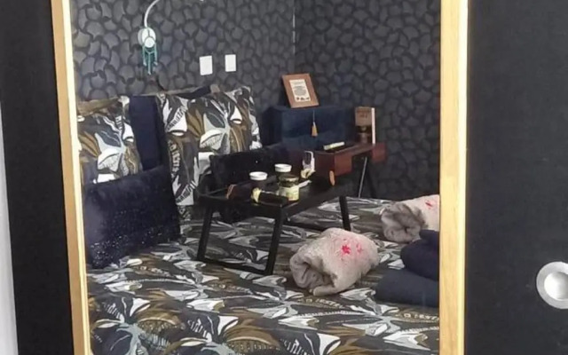 Suite INDIGO JACUZZI PRIVE PISCINE VUE MER acces cuisine laverie