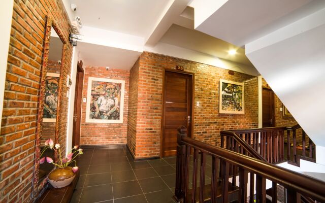 Calm House Hotel Hoi An