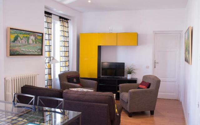 For You Rentals Chueca Apartment SON1