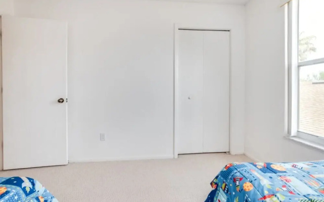 Hampton Lakes 435