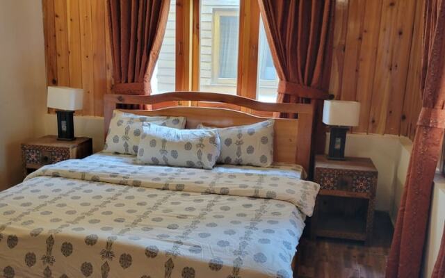 Pine Park Glade Resort Shogran