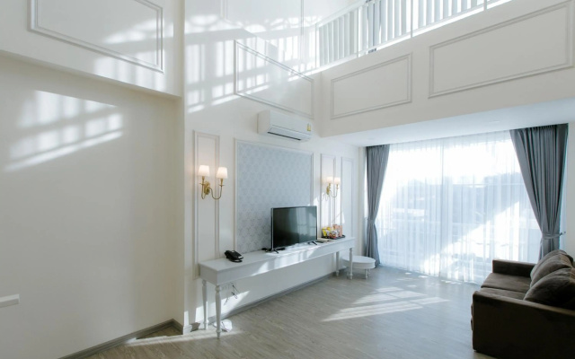 De Hug Hotel & Residence