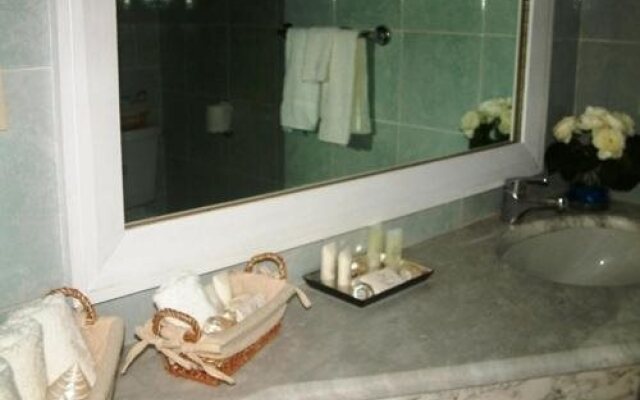Northshore Seaside Suites