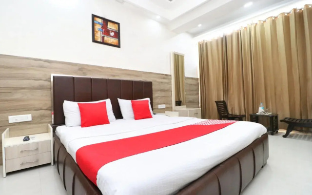 Hotel Signature By OYO Rooms