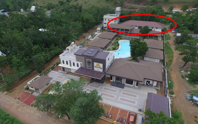 Coron Soleil Express Hotel