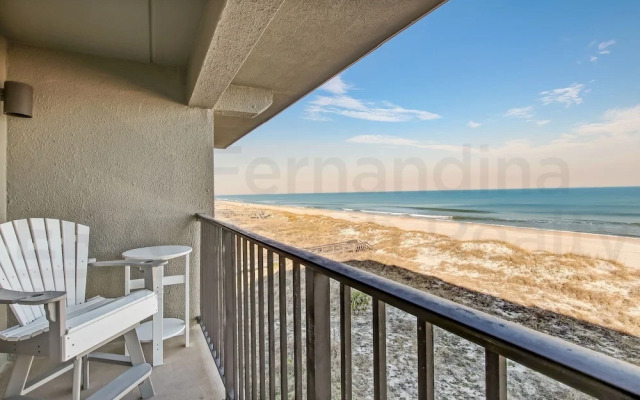 Rustic Theme Condo with Scenic Ocean View by RedAwning
