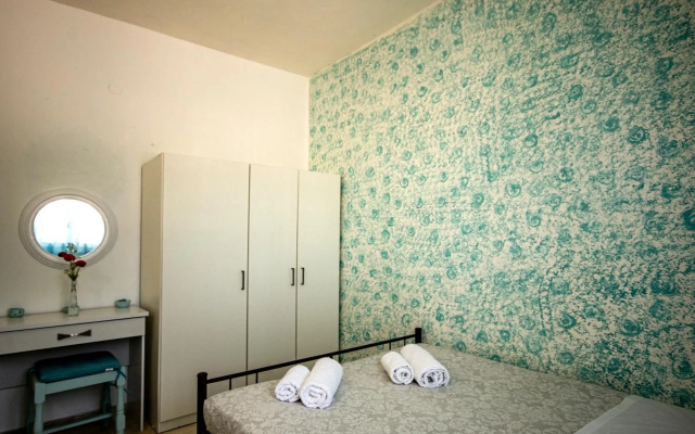 Maria Apts