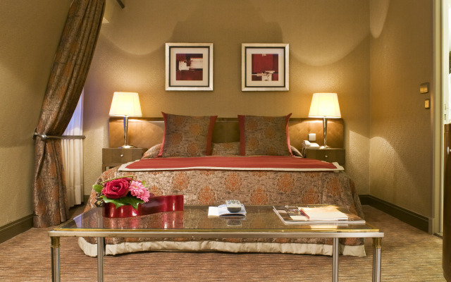 Warwick Grand-Place Brussels