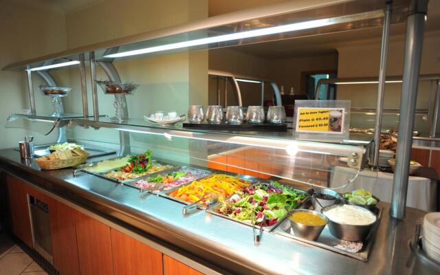 Plaza Regency Hotels
