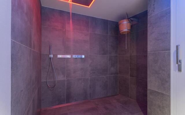 Valarin Napoli Luxory Apartment Wellness