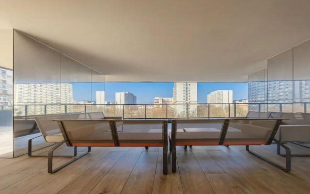 Modern Apartment by Renters Prestige