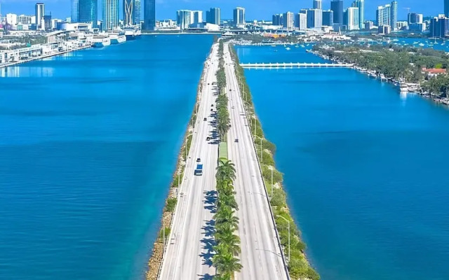 Your Miami Base With Free Parking