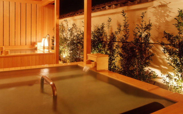 Atami Onsen Sakuraya Ryokan
