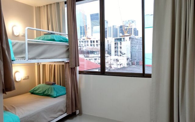 Rama 9 Kamin Bird Hostel