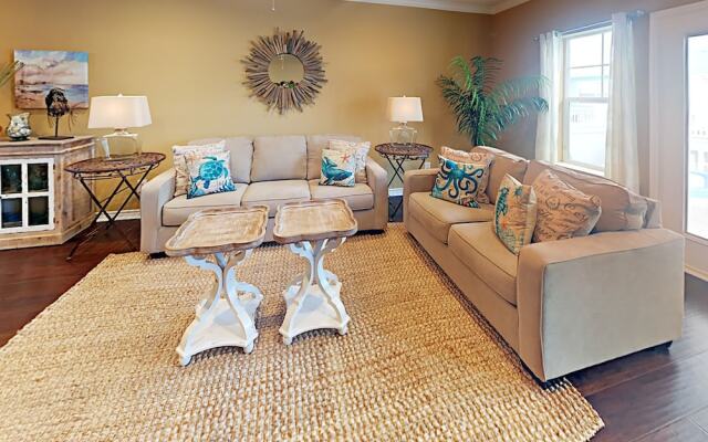 Blondie's Beachhouse - 3 Br Condo