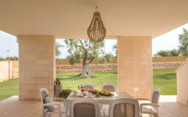 TD Villa Patrizia Pool & Alfresco Kitchen