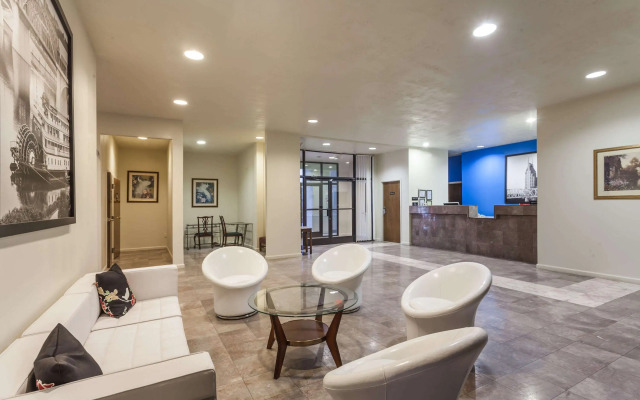 Travelodge by Wyndham Fort Wayne North