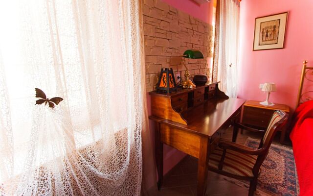 Eden Lilli - B & B Cartoceto