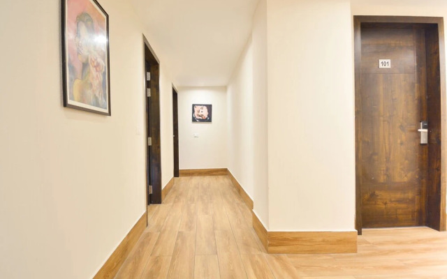 Capital O 37234 Reejas Inns N Suites