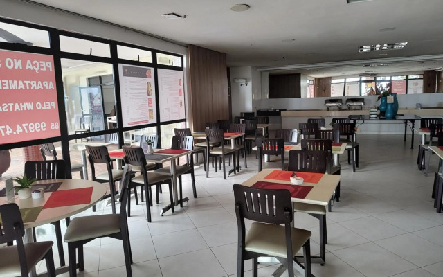 Iate Plaza Hotel