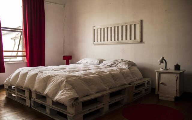 Karamba Hostel